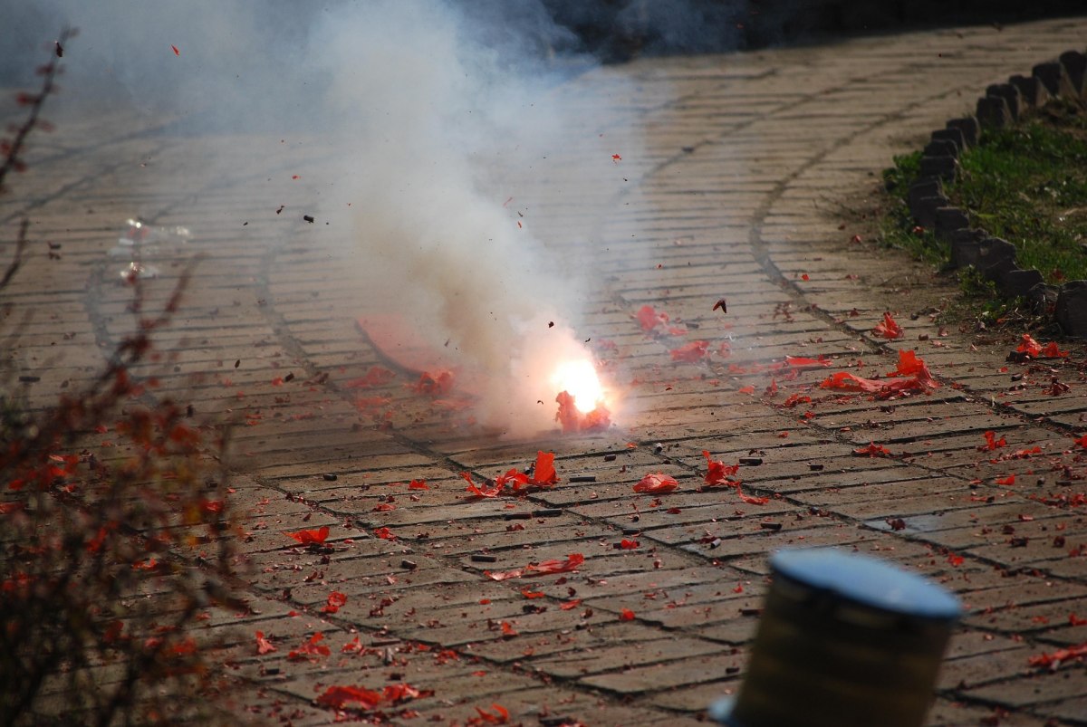 what are the loudest firecrackers
