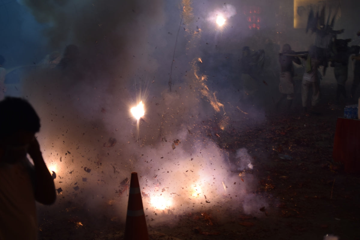 how loud are firecrackers