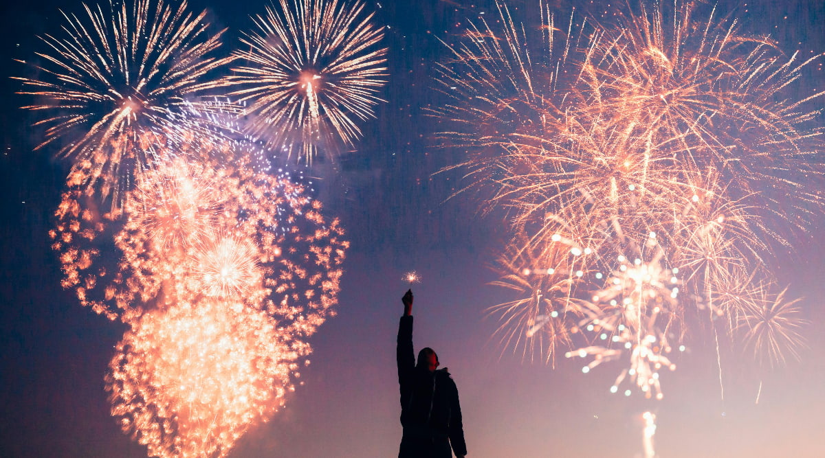 what is a cake firework