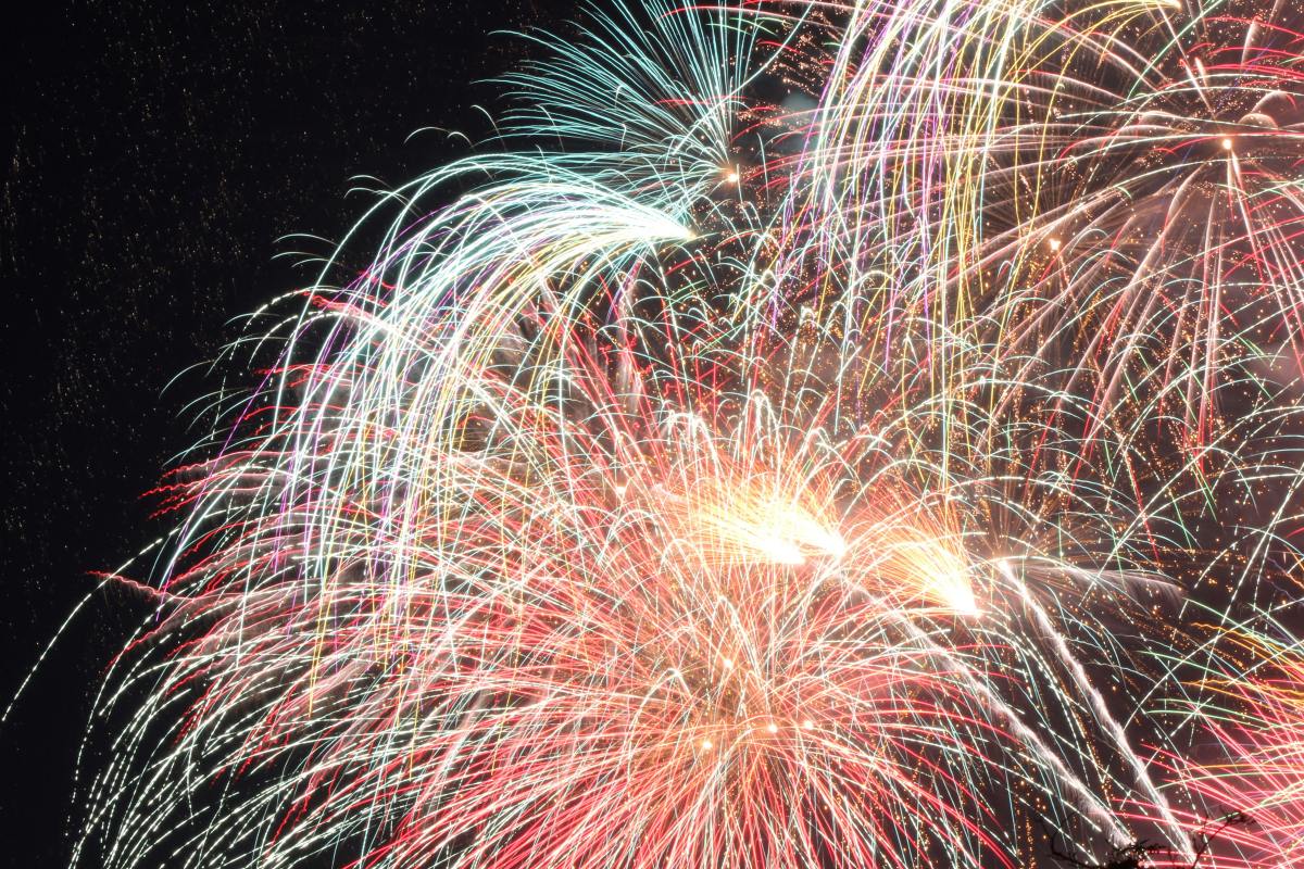 what is a firecracker