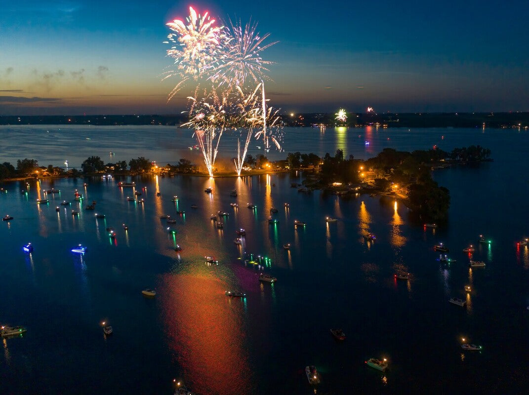 fireworks display at a lake to show what state spends the most on fireworks