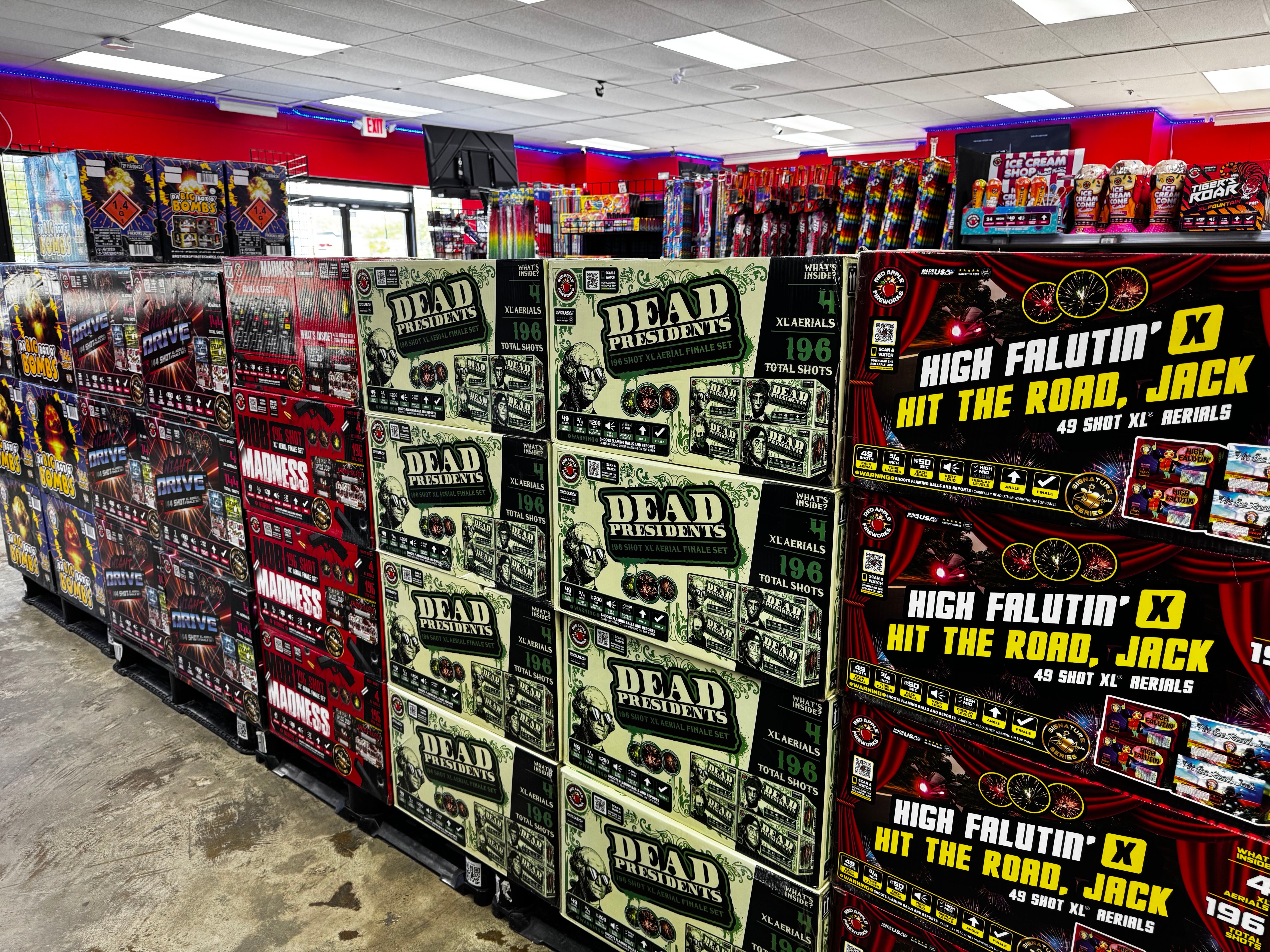 Buy Fireworks in Flint, MI | Red Apple Fireworks Store